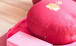 yoga-zubehoer-rosa Yoga Zubehör